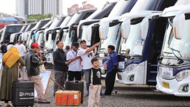 100 Peserta Mudik Gratis ke Jawa Tengah Diberangkatkan dari Aeon Deltamas