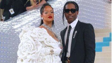 Rihanna Melahirkan Anak Ketiga, Ini Nama dan Jenis Kelaminnya!
