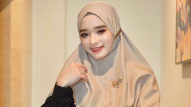 TERPOPULER: Hal yang Dilakukan Inara Rusli di Video 2 Jam, Reaksi Denny Sumargo Tonton Rekaman CCTV