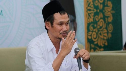 Gus Baha Jelaskan Cara Mandi Junub yang Benar: Bukan Sekadar Keramas dengan Sabun dan Shampo