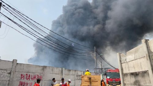 500 Rumah Semi Permanen Hangus Terbakar di Kapuk Muara