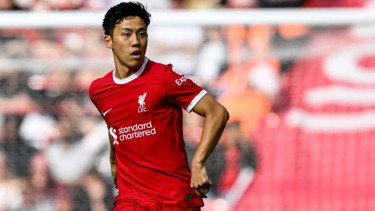 Wataru Endo Absen Lama, Arne Slot Ungkap Cedera Serius Pemain Liverpool