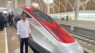 Mahfud MD Sebut usai Proyek Whoosh Diubah Jokowi dari Jepang ke China, Bunganya Jadi Naik Drastis