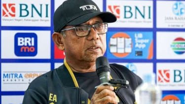 Mengenal Emral Abus: 'Guru' Para Pelatih Indonesia yang Kini Jadi Lawan Garuda Muda di Piala AFF U-17
