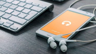 Benarkah Earphone Nirkabel Bisa Picu Kanker Otak? Ini Penjelasan Dokter Saraf
