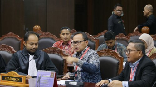 Warga Gugat UU Pilkada, Minta MK Atur Cagub Terpilih Dapat 50% Suara Sah