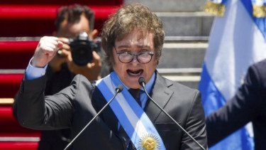 Ribuan Warga Argentina Demo Protes Veto Presiden Milei soal RUU Tambahan Dana untuk Kampus dan RS