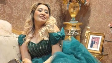 Haru di Balik Aksi Ngamen Pinkan Mambo, Ternyata Terpaksa karena Utang dan Biaya Anak Sakit