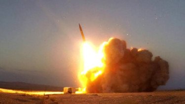 Garda Revolusi Iran Gempur Markas IDF dan Kemhan Israel