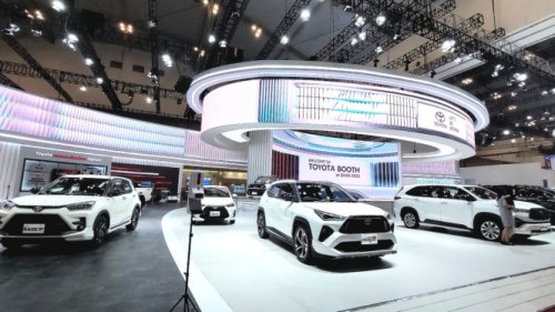 Di Tengah Gempuran Mobil Listrik Toyota Masih Menjadi yang Terlaris di Indonesia