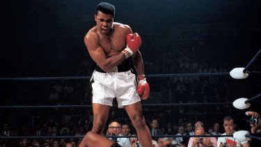 Kisah Es Batu yang Menyelamatkan Muhammad Ali di Pertarungan Legendaris Thrilla in Manila