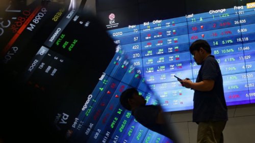 Dibuka Menghijau, IHSG Diprediksi Datar Menanti Kepastian Tarif Trump ke RI