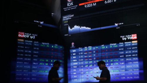 IHSG Ditutup Hijau Ditopang Sektor Transportasi, Cek 3 Saham 'Terkuat'