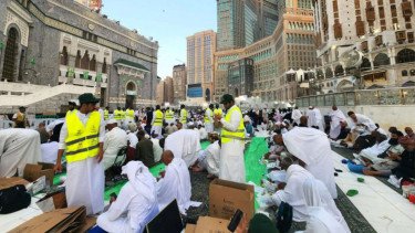 Timur Tengah Memanas, Wamenhaj Dahnil: Jemaah Umrah Sebaiknya Tunda Keberangkatan
