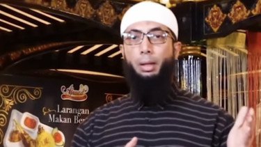 Ustaz Khalid Basalamah Jelaskan Cara Menyikapi Suami Pelit, Ini Batas Nafkah dan Hak Istri Menurut Islam