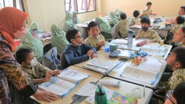 Kemendikdasmen Luruskan Isu Guru Non-ASN Bakal Dirumahkan: Kami Masih Butuh Mereka