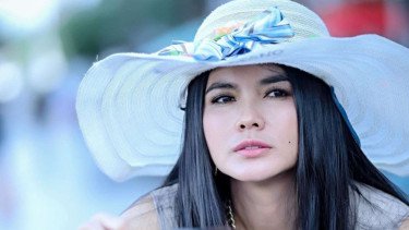 Respons Karina Ranau Disebut Istri Durhaka Oleh Netizen karena Persoalan Lokasi Makam Epy Kusnandar