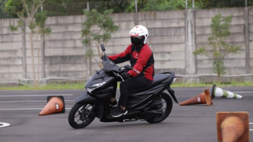 Top 5+ Motor Matik Paling Irit di Indonesia 2025: Hemat Bensin, Ramah Kantong