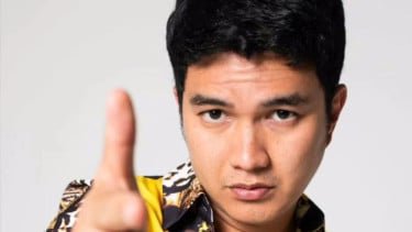 Aldi Taher Pusing! Nekat Sebut Nomor HP saat Live, Sekarang Diserang 10 Ribu Chat Sampai Error