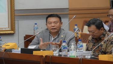 TB Hasanuddin Sesalkan Perwira Muda Jadi Tersangka Kasus Kematian Prada Lucky