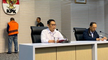 Dugaan Korupsi Kuota Haji Terendus, KPK Mulai Penyidikan!