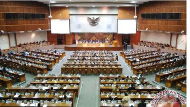DPR Ingatkan Bahaya Regulasi Tumpang Tindih