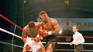 Mike Tyson Umbar Ancaman ke Mayweather: Bahaya Buat Kesehatannya!