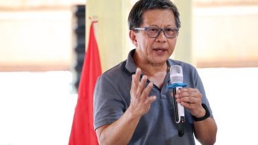 Rocky Gerung Khawatir akan Kondisi Jokowi: Buang HP Saja, Auto Imun Bisa Bahaya
