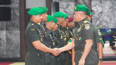 VIVA Militer: Mutasi 12 pati TNI AD