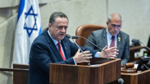 Iran Berani Serang Balik, Menhan Israel Geram ke Khamenei: Diktator Sombong dari Teheran Berubah jadi Pengecut