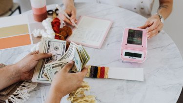 Kantong Kering Usai Lebaran? Tenang, Begini Trik Biar Cepat Pulih!