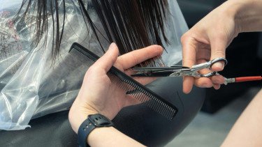 Bolehkah Potong Rambut saat Puasa Ramadhan? Begini Hukumnya dalam Islam