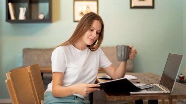 Cara Optimalkan Internet dan Perangkat Digital agar Lebih Efisien Energi di Era WFH