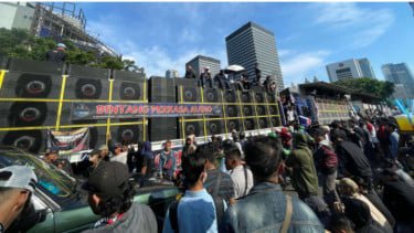 Khofifah Teken Aturan Sound Horeg di Jatim, Ada Konsekuensi Hukum Jika Melanggar