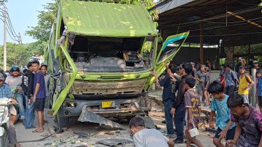 Elf Bawa Rombongan Pemudik Kecelakaan di Majalengka, 3 Orang Tewas