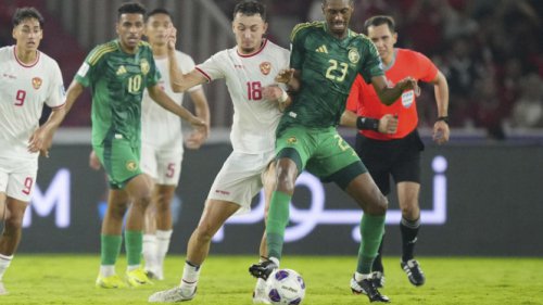 Hadapi Tim Timur Tengah di Putaran 4, Timnas Indonesia Mesti Waspada: Drama Guling-guling dan Keberpihakan Wasit