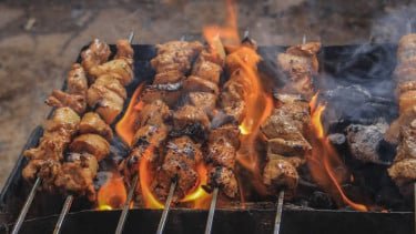 Bukan Cuma Pedagang Sapi dan Kambing, 8 Bisnis Musiman Ini Ikut Kebanjiran Untung saat Idul Adha
