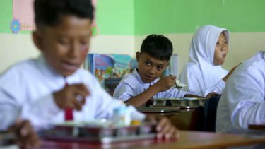 Heboh Video TikTok Soal MBG yang Disajikan Makanan Tak Layak, Yayasan Mitra di Tangerang Lapor Polisi