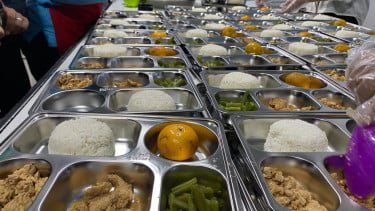 Beragam Aduan soal MBG ke DPR: CISDI Ungkap Makanan Basi, GKIA Kritik Makanan Instan-Cepat Saji