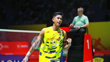Sedang Berlangsung! Alwi Farhan Hadapi Lakshya Sen di Semifinal Macau Open 2025, Tayang di TV Mana?