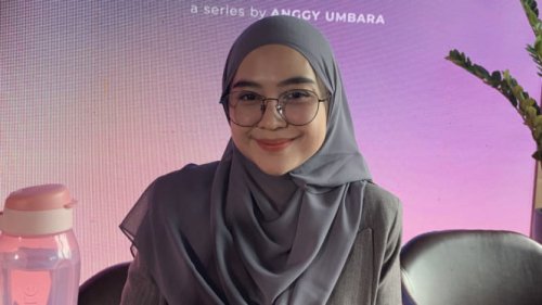 Ria Ricis dan Evan WMD Terekam Gandengan Tangan, Netizen Heboh!