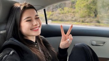 Cucu Pendiri Mustika Ratu Diselingkuhi, Iris Wullur Liburan ke Bangkok! Netizen: Sama Suami Orang Ya?