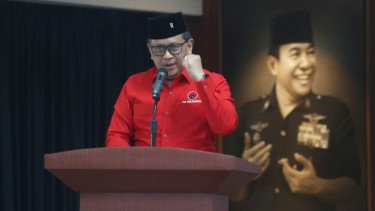 Soroti Polemik Bupati Naikkan Pajak, Hasto Ingatkan Kader PDIP Tak Merasa Tinggi dari Rakyat!