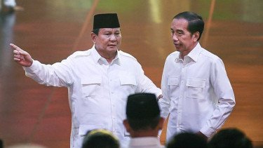 Prabowo Ngaku Sering Cek Podcast, Singgung Isu Pecah Kongsi dengan Jokowi