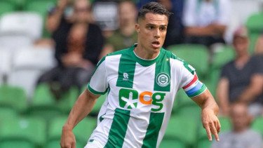 Bintang Timnas Indonesia Joey Pelupessy Muncul di Bench FC Groningen