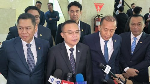 DPR dan Pemerintah Pantau Kondisi WNI di Iran: Evakuasi Dilakukan Bertahap