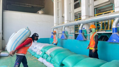 Produksi Beras Surplus hingga 3 Juta Ton, Menteri Amran Diminta Sorotai Nasib Penggilingan Padi