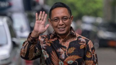 Soal Banjir Sumatera, Hasan Nasbi: Yang Berhak Ingatkan Menteri Itu Hanya Presiden