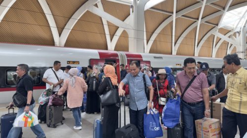 Whoosh Cetak Rekor Baru Angkut Penumpang Harian, Layani 25.794 Penumpang dalam Sehari