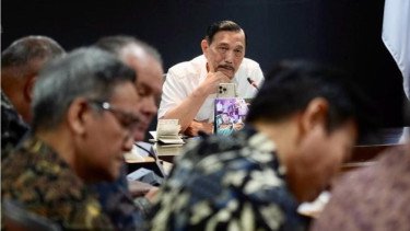 DEN Kasih Rekomdasi Ini ke Prabowo soal UMP 2026, Luhut Tegaskan Jangan Mau Diatur oleh Organisasi Buruh